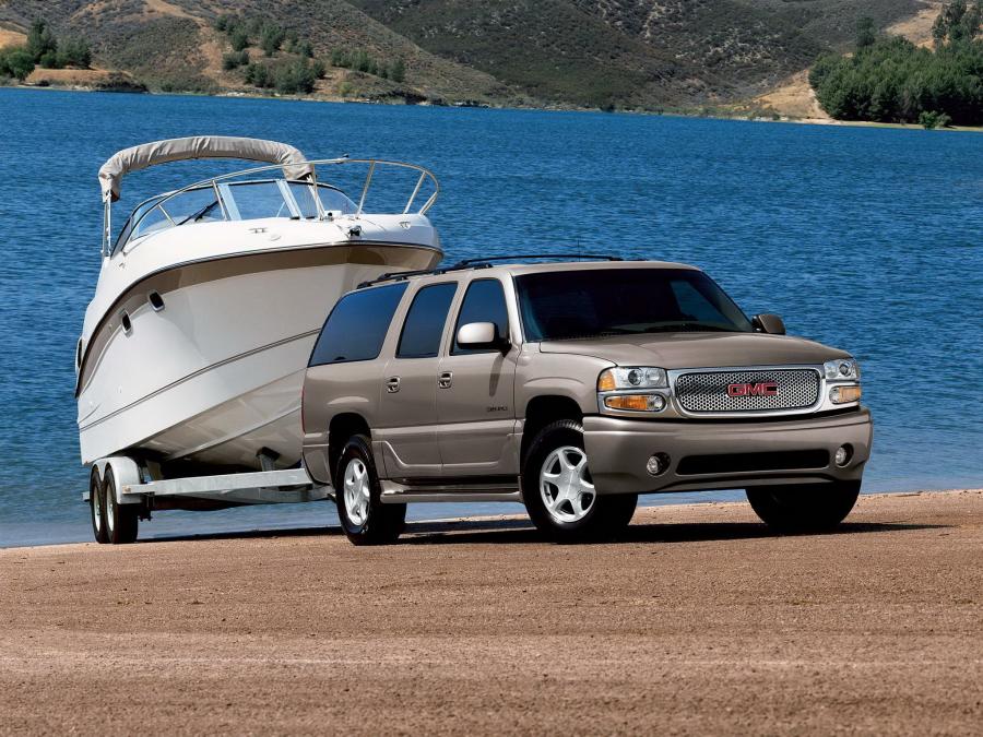  GMC Yukon XL Denali 2001 года  (фото 13 из 15)